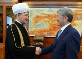 Mufti Sheikh Ravil Gaynutdin meets Kyrgyz president in Bishkek