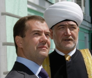 Поздравления Муфтию Шейху Равилю Гайнутдину  Главы Правительства РФ Д.А. Медведева