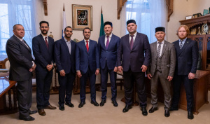 وفد وزارة البيئة والمياه والزراعة بالمملكة العربية السعودية بزور المسجد الجامع بموسكو 
