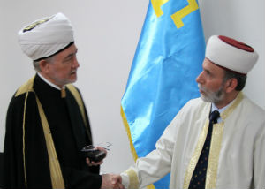 Лидер российских мусульман поздравил муфтия Крыма с переизбранием