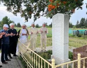 Визит к могиле Хусаина Фаизханова: муфтии вознесли дуа за великого ученого