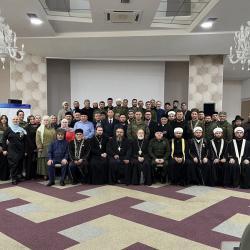 Участники научно-практической конференции "Принципы оказания духовной и психологической помощи гражданскому населению" в  Донецке посетили мечети республики
