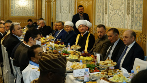 بحضور حكومي رسمي ودبلوماسي مأدبة إفطار في المسجد الجامع بموسكو