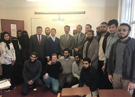 Russian Muslim delegation visits UK