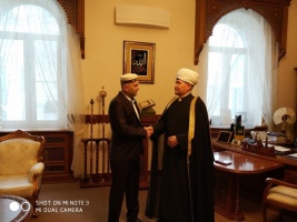 سماحة المفتي يمنح ميدالية "الوحدة الروحية"