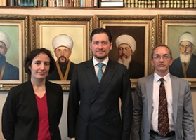 Damir Mukhetdinov meets French expert Marie Dumoulin