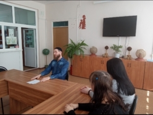 Сохранять позитивное отношение к жизни, веру и уверенность при любых ситуациях. Встречу со студентами колледжа в Пензе провел имам мечети