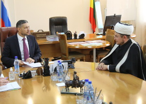 Встреча имама-мухтасиба Забайкальского края Алмаза Салахова с губернатором Александром Осиповым