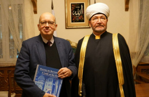 سماحة المفتي الشيخ راوي عين الدين يبحث مع سعادة السفير الفرنسي بموسكو الوضع في قطاع غزة