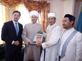 Mufti sheikh Ravil Gaynutdin met with the Mufti of Kazakhstan Yerzhan Mayamerov