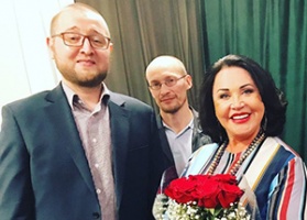 Муфтий Москвы посетил театр «Русская песня»