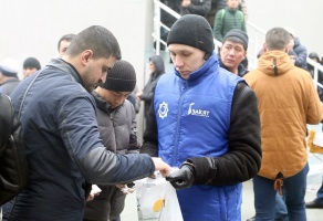Мусульмане Москвы собрали пожертвования для семьи погибшей девочки