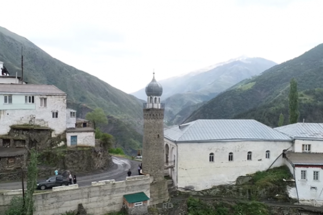 В Дагестане пытаются спасти пострадавшую от лавины мечеть XI века
