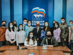 Член волонтёрского движения «Аль-Манар» приняла участие в проекте «Политическая кухня-2022»