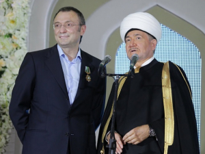 Муфтий Шейх Равиль Гайнутдин довел до благотворителя Сулеймана Керимова благодарности десятков тысяч семей за регулярную помощь