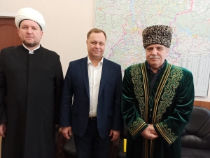 Встреча сотрудников ЦРО ДУМ НО с замминистра,  начальником управления общественной политики Нижегородской области