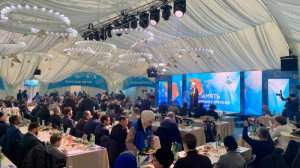 ذكرى النصر المجيد وفضل الشهر الفضيل: خيمة رمضان تفتح أبوابها مجدداً على تلة بوكلونايا في موسكو