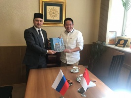 Meeting with Secretary of of the Parliament of the Ministry of Internal Affairs of Singapore