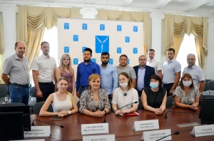 Руководитель «Возрождения» принял участие в заседании круглого стола в городской администрации Саратова