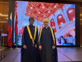 روشان عباسوف ينقل تهاني سماحة المفتي بمناسبة العيد الوطني لسلطنة عمان 