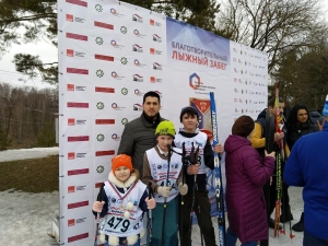 Представители ДУММО приняли участие в организации благотворительного лыжного забега