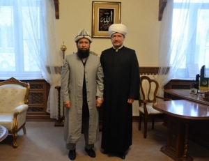 В резиденции Муфтия Шейха Равиля Гайнутдина в Московской Соборной мечети состоялась встреча духовных лидеров России и Кыргызстана