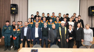 Расим хазрат Кузяхметов дал наставление студентам