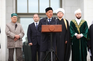 Приветствие Р. Минниханова организаторам и участникам конференции "Духовный Шелковый путь. Созидание. Интеграция" 