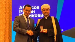Рушан Аббясов получил Медаль «За заслуги перед узбекским сообществом г. Москвы»