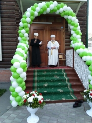 Представитель СМР и ДУМРФ принял участие в ифтаре в Новосибирске