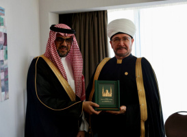 تعزيز التعاون في المجال العلمي والتعليمي: سماحة المفتي العام الشيخ راوي عين الدين يلتقي بسعادة رئيس  الجامعة الإسلامية بالمدينة المنورة ــ الدكتور صالح بن علي العقلا