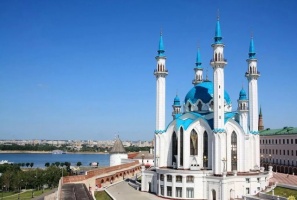 Делегация СМР и ДУМРФ во главе с Муфтием шейхом Равилем Гайнутдином прибыла в Казань 