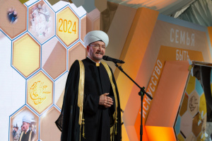 الزعيم الروحي لمسلمي روسيا، سماحة المفتي الشيخ راوي عين الدين يفتتح "خيمة مضان 2024" في حفل مهيب 