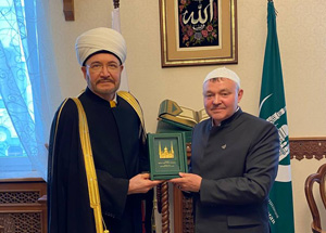 Муфтий Шейх Равиль Гайнутдин встретился с ректором Болгарской исламской академии Фархатом Хуснутдиновым