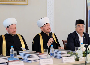  На Всероссийском научном форуме «Татары и исламский мир» прошла презентация изданий из серии «Наследие Хусаина Фаизханова»