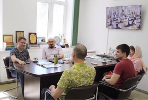 Муфтий Саратовской области Мукаддас-хазрат Бибарсов встретился с общественными деятелями