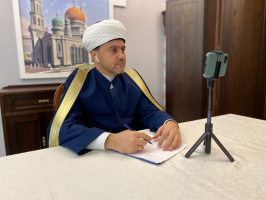 الدكتور عباسوف يشارك في الندوة الدولية "شينجيانغ مكان رائع"