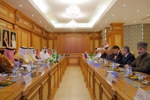 معالي نائب وزير الحج والعمرة يستقبل السيد إلياس أوماخانوف والوفد المرافق 