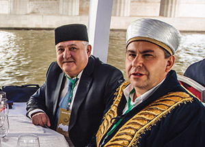 Интервью с главным имам-хатыбом Донецкой Соборной мечети Рушаном хазратом Таировым