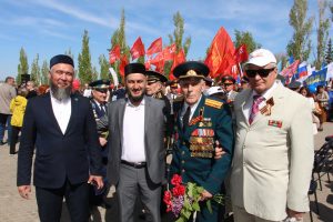 Мусульмане Саратовской области поздравили ветеранов с Днем Победы