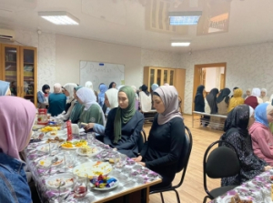 Женская мусульманская организация «Жемчужина» при поддержке ДУМ Пензенской области организовала ифтар для студенток
