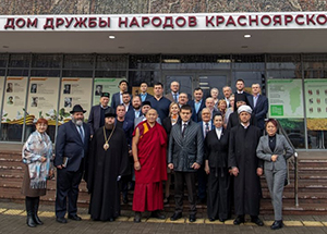 Муфтий Красноярского края принял участие во встрече губернатора с руководителями традиционных конфессий и национальных сообществ