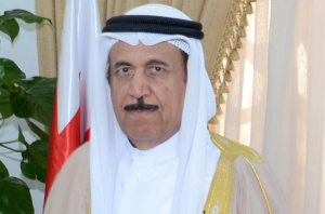 سماحة المفتي يهنأ معالي الشيخ عبد الرحمن بن محمد بن راشد آل خليفة 