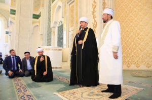 سماحة المفتي : الدين الحقيقي هو احترام الآخر وتقديم يد العون في الأزمات 