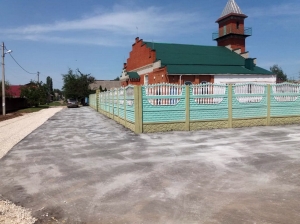 В городе Маркс благоустроили территорию возле мечети