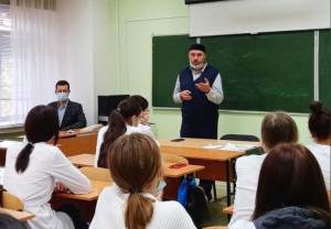 «Ислам – религия мира»: представители мусульманского сообщества встретились со студентами Тюменского медицинского колледжа