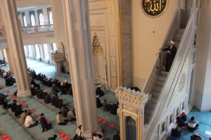 Верховный муфтий Иордании шейх Абдуль-Карим Хасавнех провел пятничную молитву в Московской Соборной мечети