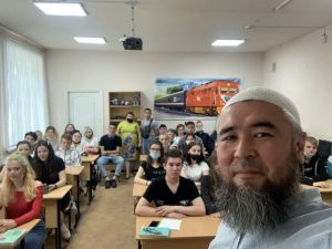 Саратовский имам посетил техникум отраслевых технологий