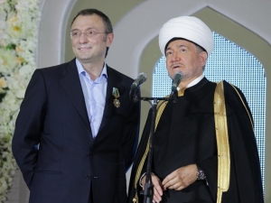 Муфтий Шейх Равиль Гайнутдин поздравляет Сулеймана Керимова