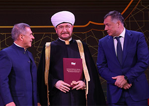  Особый вклад Муфтия Шейха Равиля Гайнутдина в празднование 1100-летия принятия Ислама народами Волжской Булгарии отметили на итоговом совещании юбилейного года